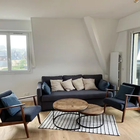 Avec Vue Sur La A *